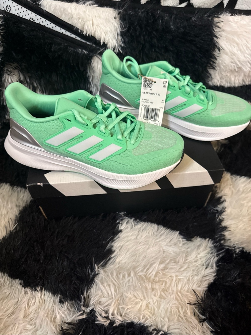 Adidas Mint Green Trainers | Fresh Spring Energy | Lightweight Comfort